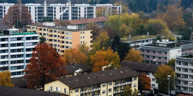 Blick über ein Wohnquartier in Zürich.