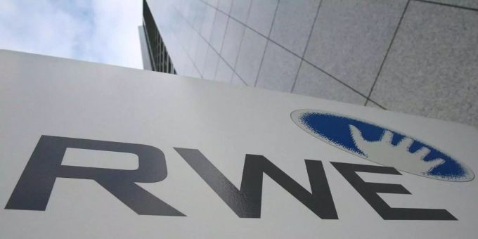 Der Energiekonzern RWE ist auf Kurs zu einem Milliardengewinn. Der Energiekonzern RWE ist auf Kurs zu einem Milliardengewinn.