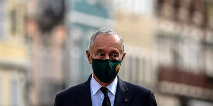 Marcelo Rebelo de Sousa mit Maske. (Archivbild) vorgezogene neuwahl
