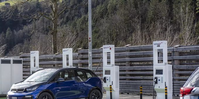 In der EU - Jeder zehnte verkaufte Pkw hat Elektroantrieb