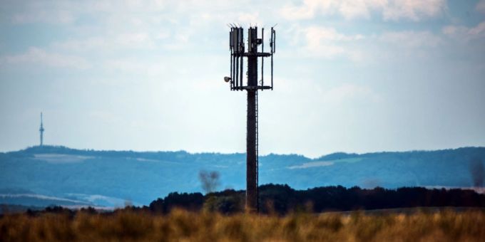 Ende 2025 laufen in Deutschland die Lizenzen für einige Mobilfunk-Frequenzen aus. deutschland mobilfunk