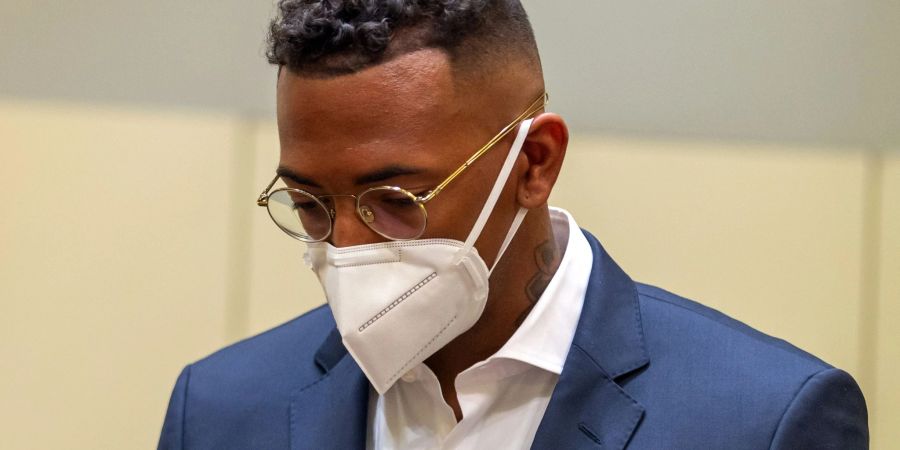 Jérôme Boateng zu Beginn des Prozesses gegen ihn im Amtsgericht München.