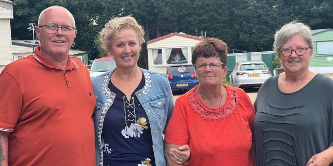 Dank Internet - Britin 53 Jahre nach Entführung mit Familie vereint