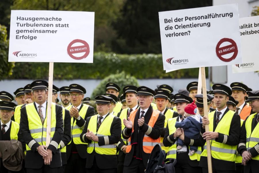 Die Piloten der Fluggesellschaft Swiss wollen streiken, wenn sie keine Einigung mit ihrer Arbeitgeberin erzielen können.