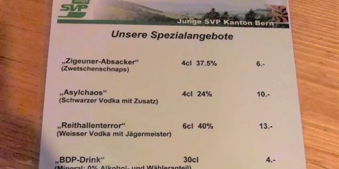 Beim «Zigeuner-Absacker» handelt es sich um einen Zwetschgenschnaps. JSVP Bern Zwetschegenschnaps Zigeuner-Absacker