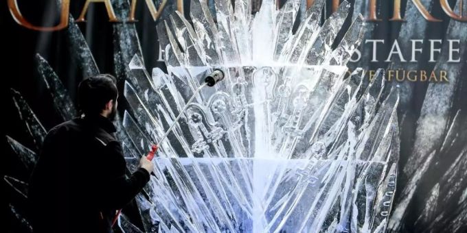 Auf der Compilation «Game Of Thrones - For The Throne Soundtrack» geht es düster zu. Foto: Britta Pedersen Auf der Compilation «Game Of Thrones - For The Throne Soundtrack» geht es düster zu. Foto: Britta Pedersen