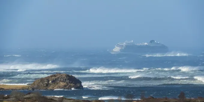 Dramatische Rettungsaktion Von Schiff In Norwegen Geht Weiter