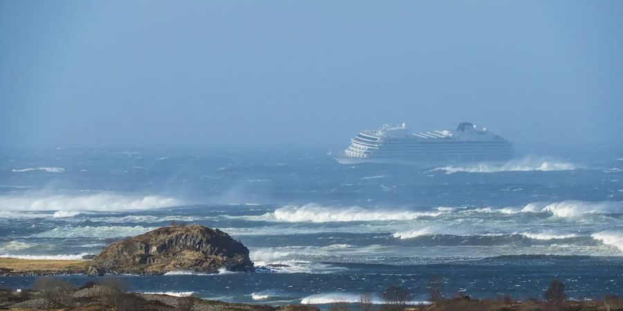 Kreuzfahrtschiff in Seenot vor Norwegen