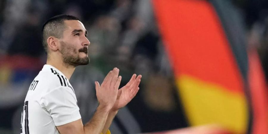 Auch der deutsche Nationalspieler Ilkay Gündogan soll in Wolfsburg rassistisch beleidigt worden sein. Foto: Peter Steffen