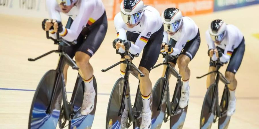 Der deutsche Bahnrad-Vierer kämpft um das Olympia-Ticket. Foto: Jens Büttner