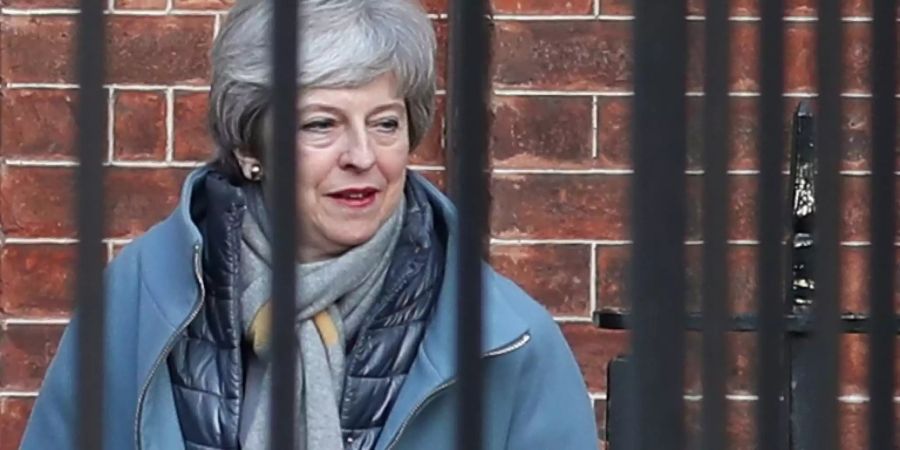 Die britische Premierministerin Theresa May vor ihrem Amtssitz