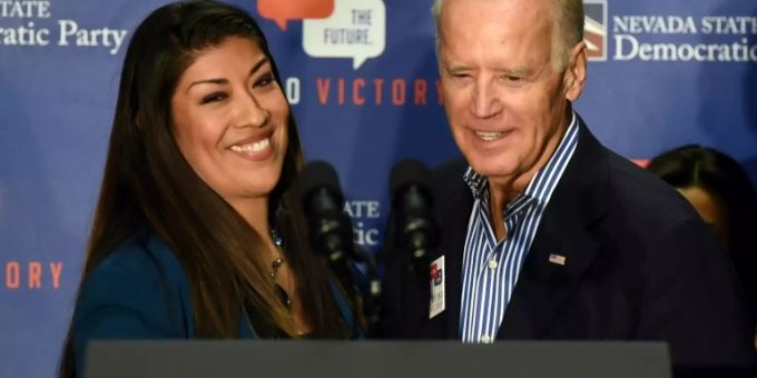 Joe Biden und Lucy Flores Joe Biden und Lucy Flores