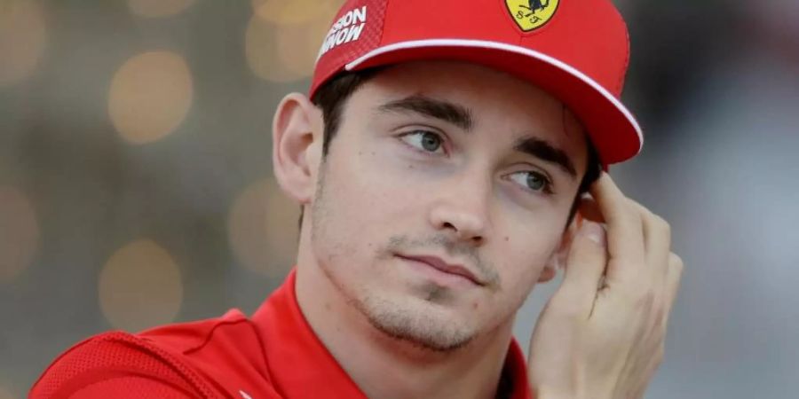 Der junge Monegasse Charles Leclerc hat erst zu dieser Saison Kimi Räikkönen bei Ferrari abgelöst. Foto: Luca Bruno/AP/dpa