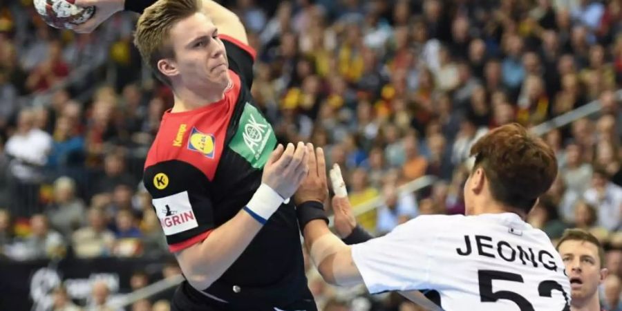 Geht künftig für Flensburg-Handewitt auf Torejagd: Nationalspieler Franz Semper (l). Foto: Soeren Stache