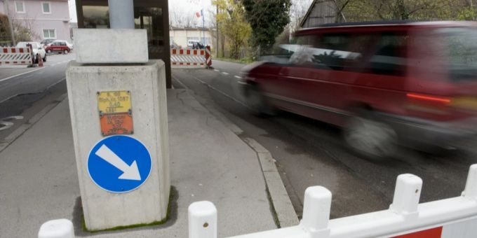 Auf der Burgfelderstrasse in Basel wird noch für zwei Jahre gebaut. Das treibt den Kannenfeld-Kiosk in den Ruin. (Archiv) Burgfelderstrasse