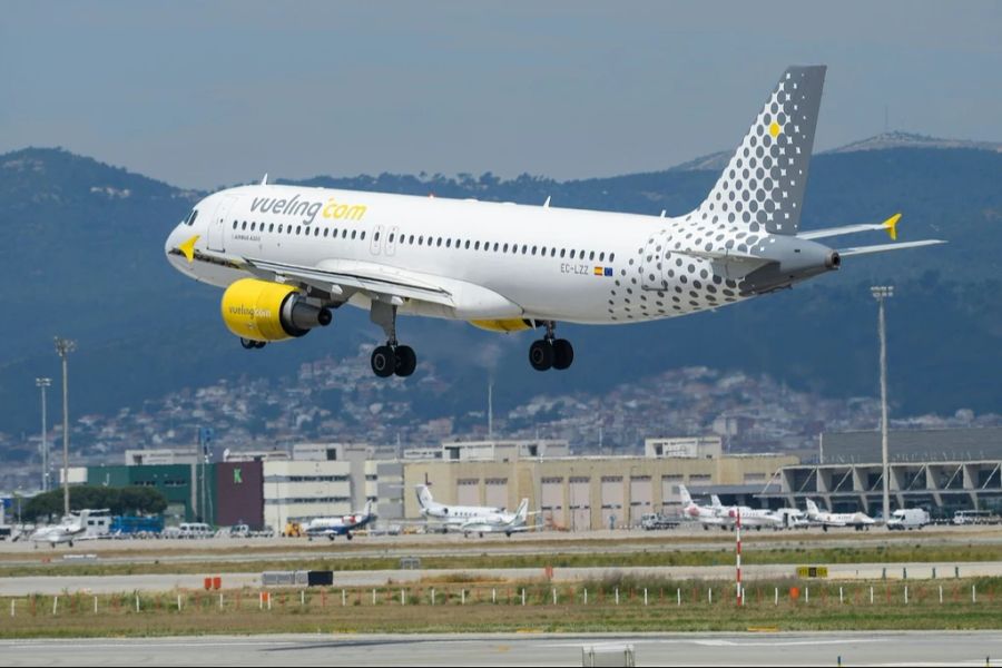 Auf einem Vueling-Flug wurde eine Zürcher Familie getrennt. (Symbolbild)