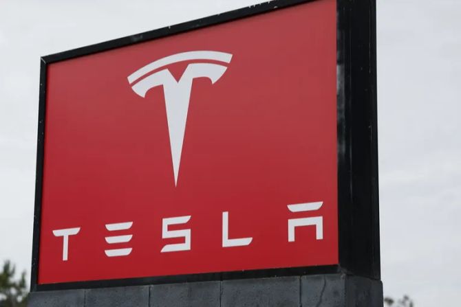 tesla cybertruck