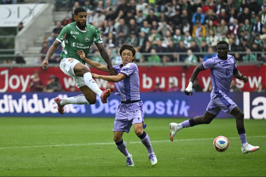 Laut Berichten ist sich der Stürmer mit Paris FC einig geworden.