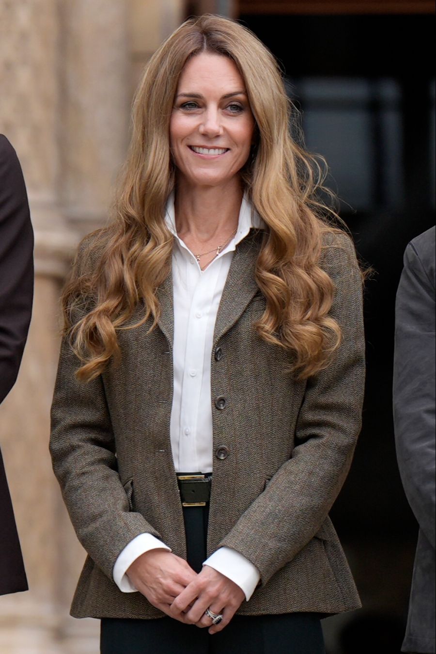 Kate Middleton in einem frischen neuen Look mit Locken.