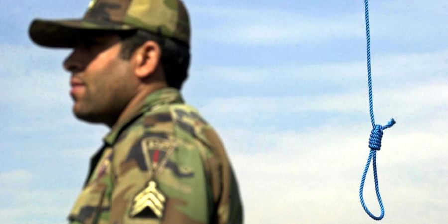 Iran Galgen Militär Todesstrafe