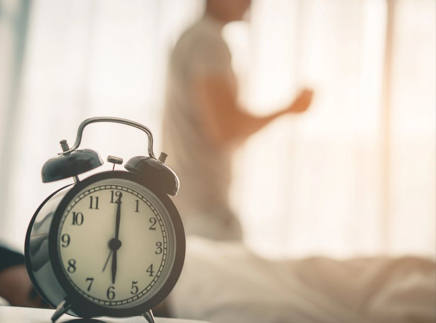 wecker sechs uhr