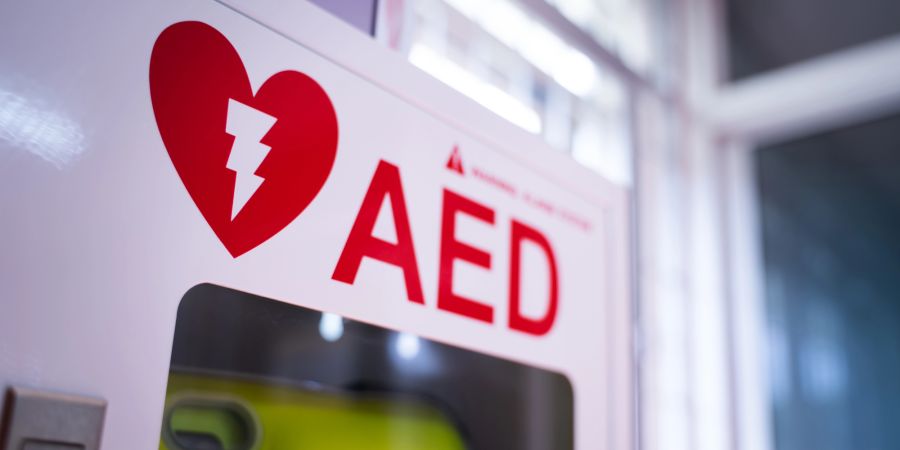 AED Herz Kasten Defibrillator
