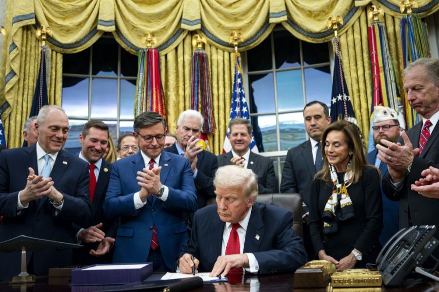 Der Übergangshaushalt läuft Ende Januar aus – und ohne Einigung bis dahin steht ab Februar ein neuer Shutdown bevor.