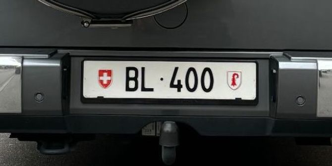 Kontrollschild 900'000 Franken verkauft