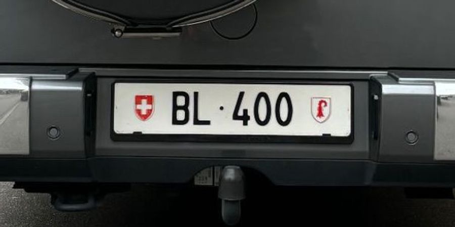 Kontrollschild 900'000 Franken verkauft