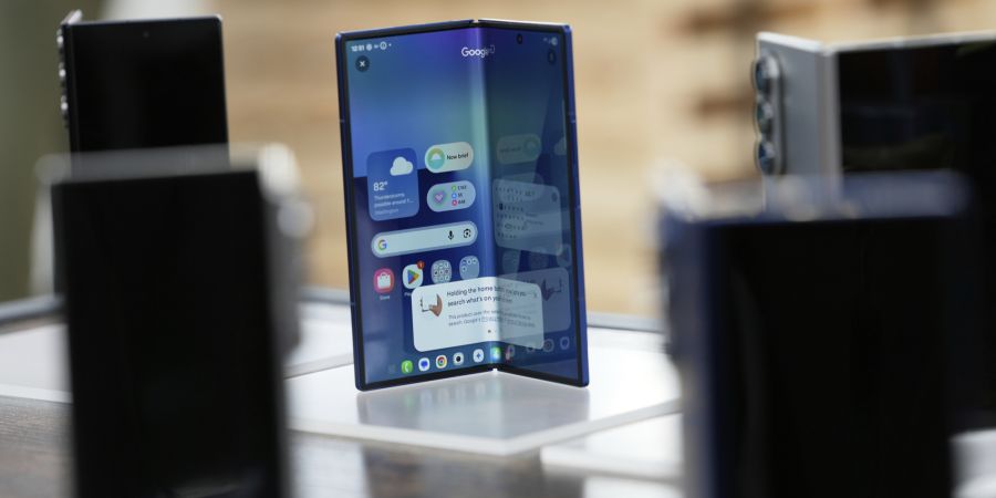 Samsung Galaxy Z Fold 8