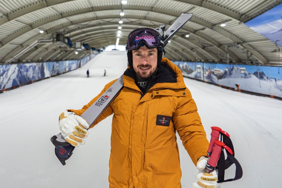 Marcel Hirscher Van Deer