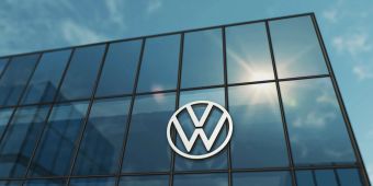 VW-Wolfsburg, Logo auf Vorderfassade, 3D Illustration