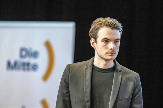 Marc Rüdisüli, Präsident der Jungen Mitte, hat seinen Rücktritt angekündigt. (Archivbild) Marc Rüdisüli Junge Mitte