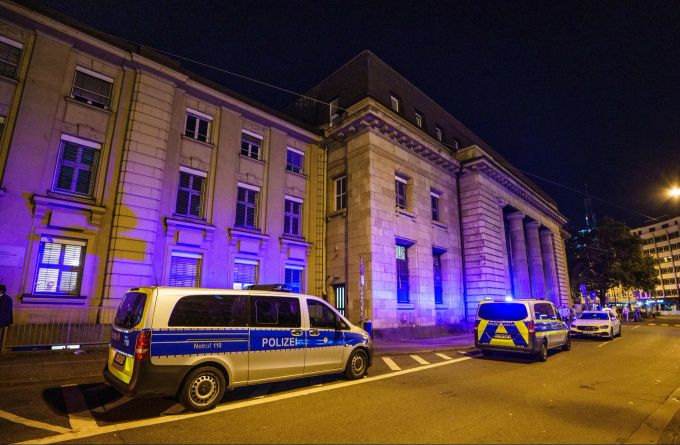 Der Frankfurter Hauptbahnhof war nach der Tat für Passagiere und Züge gesperrt. Tötungsdelikt Frankfurter Hauptbahnhof