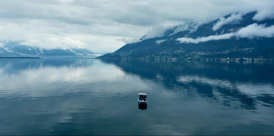 Im Lago Maggiore haben Wrackjäger ein altes Schiff entdeckt.