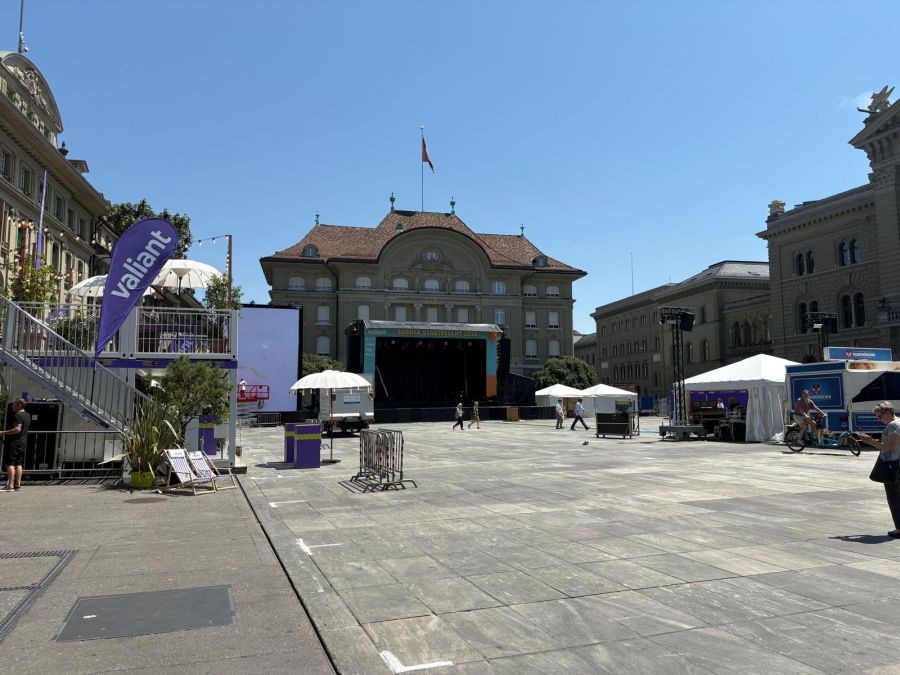 Der Bundesplatz verwandelt sich übers Wochenende in eine Festmeile.