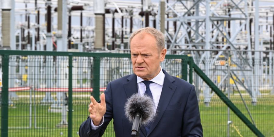 Polens Premierminister Donald Tusk hat die 400 kV Substation in Choczewo eröffnet, wo die Energie der neuen Ostsee-Windturbinen an Land kommt.