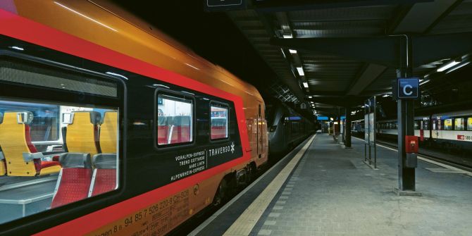 Traverso SOB Bahnhof Nacht