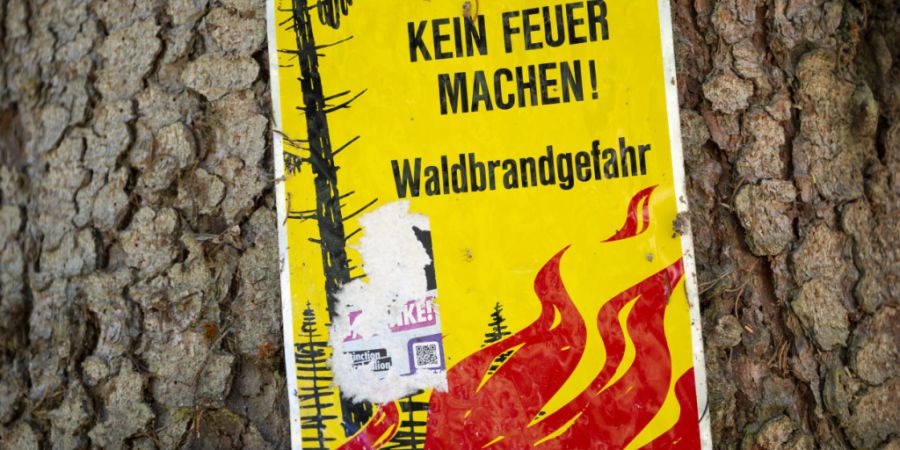 Trotz der Aufhebung des absoluten Feuerverbots mahnt der Kanton Luzern weiterhin zur Vorsicht. (Symbolbild)