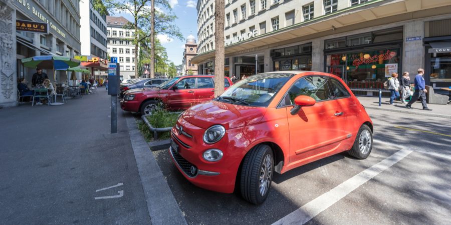 Fiat Parken Zürich Parkuhr