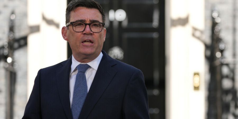 ARCHIV - Der neue britische Premierminister Andy Burnham gibt ein Statement. Foto: Kirsty Wigglesworth/AP/dpa