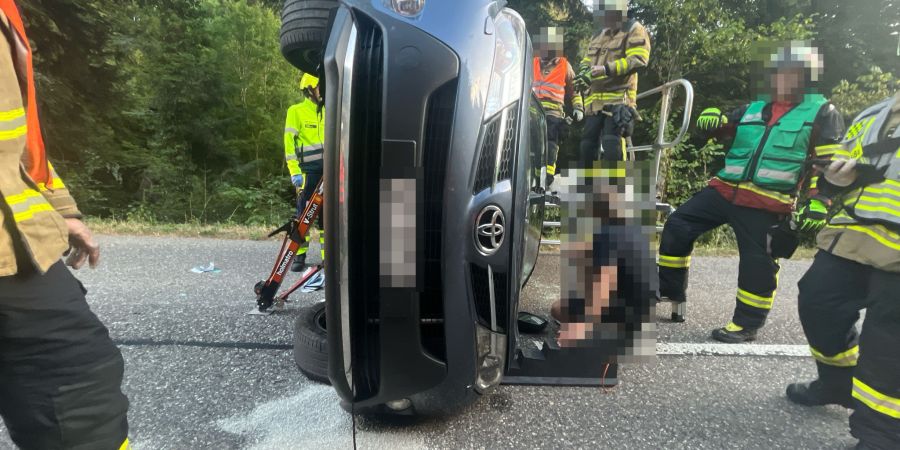 Die Grellingerstrasse musste während rund eineinhalb Stunden gesperrt werden.