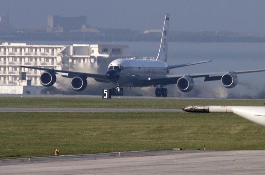 Zunächst durften nur russische und chinesische Besucher das diktatorisch regierte Land bereisen.