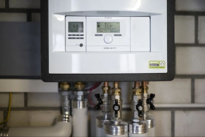 Der Heizungsersatz durch erneuerbare Systeme wird 2025 voraussichtlich wieder steigen. (Symbolbild) wärmepumpe