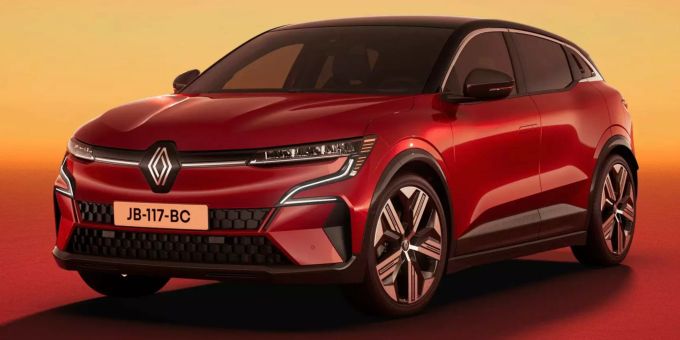 Der Megane E-Tech ist das erste E-Auto von Renault in der Kompaktklasse und basiert auf der CMF-EV-Plattform, die von weiteren Fahrzeugen der Renault-Nissan-Mitsubishi-Allianz genutzt wird Renault Megane E-Tech