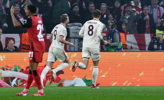 Harry Kane feiert sein Tor zum 1:0 für Bayern München in der Champions League gegen Bayer Leverkusen. Bayern München Champions League
