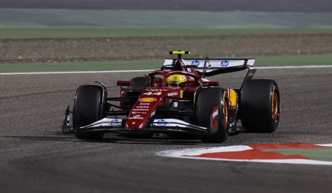 Lewis Hamilton (Ferrari) bei den Vorsaison-Testfahrten der Formel 1 in Bahrain. Lewis Hamilton Ferrari