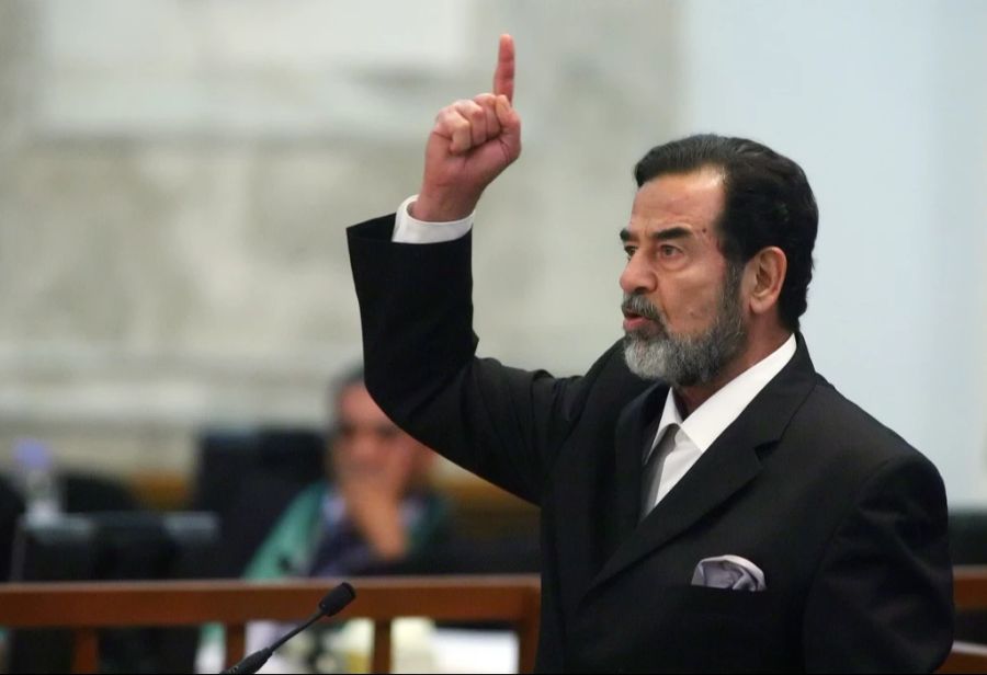 Saddam Hussein wurde Ende 2003 gestürzt und Anfang 2007 hingerichtet.