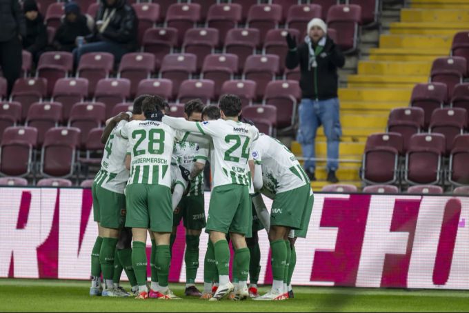 Der FC St.Gallen bejubelt das Tor von Willem Geubbels. FC St.Gallen