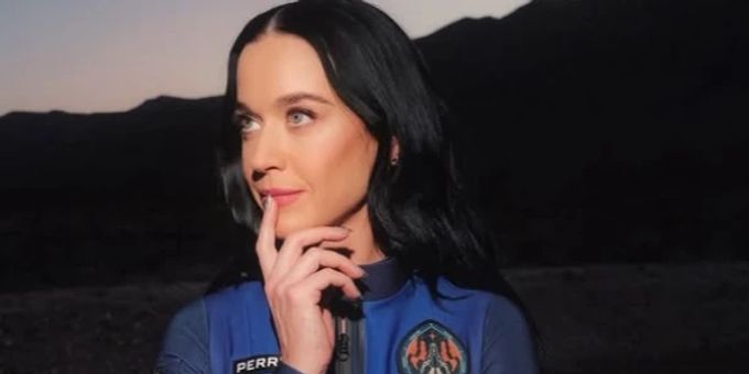Erste Bilder - Katy Perry und Bezos-Verlobte fliegen ins All